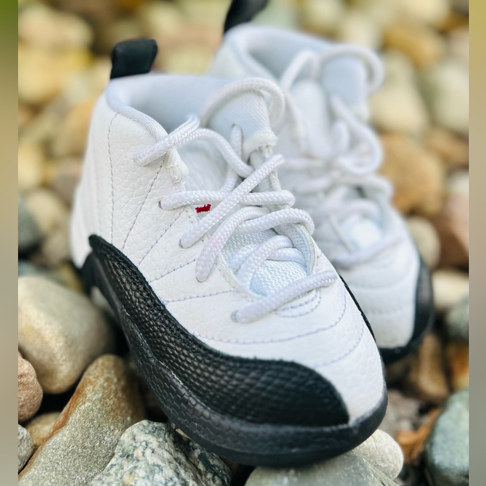 Jordan White and Black Sneakers Classic Design